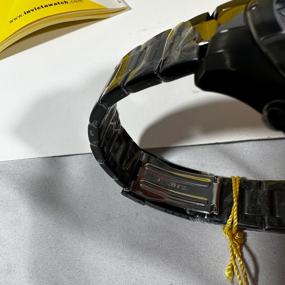 NIB INVICTA Men watch in Stainless Steel Black - Picture 10 of 11